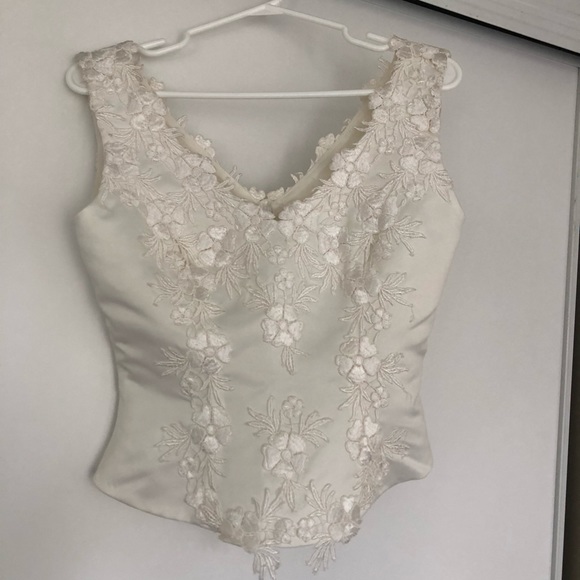 Dress - Picture 2 of 8